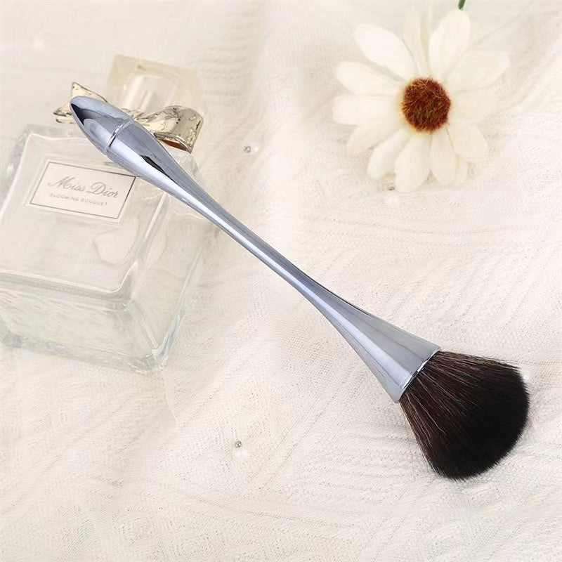 Powder Blush Brush Professional Makeup Brush Large Makeup Tool (Colored Hair)